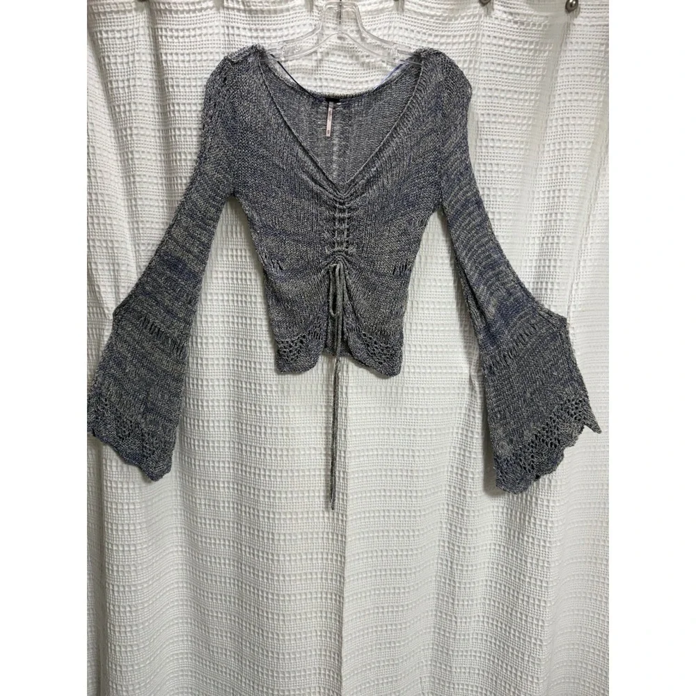 Free People Zinnia Top Women XS Blue EUC Ruched Bell Sleeve OB1469520 Boho